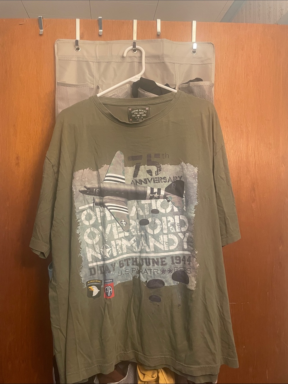 Vintage Style Military Graphic Short Sleeve Tee - Olive